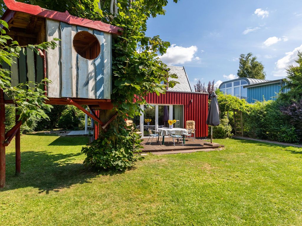 Baumhaus im Garten