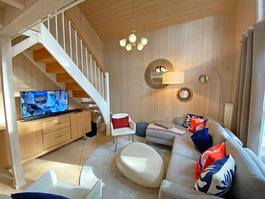 Wohnzimmer mit TV