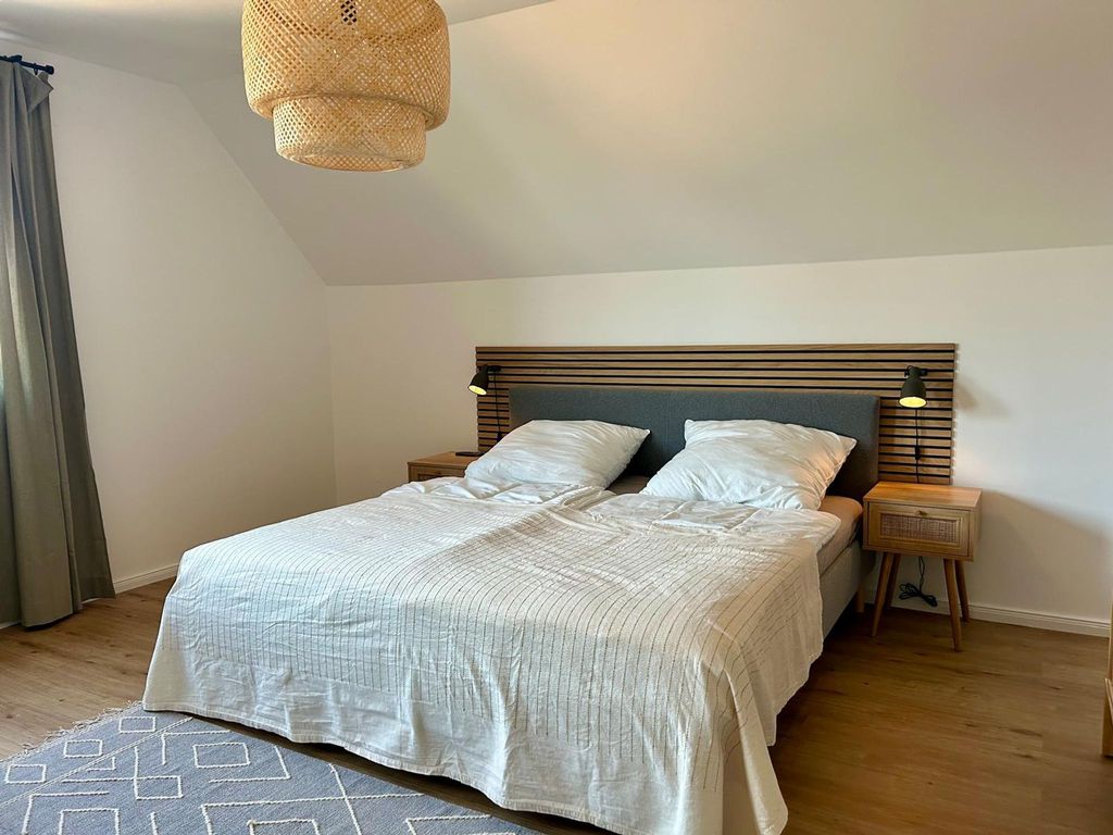 moderne Schlafraum mit Doppelbett