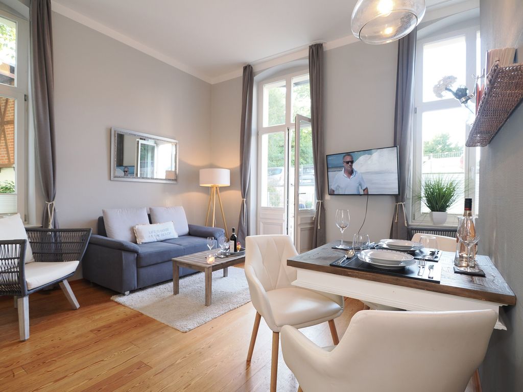 gemütliches Wohnzimmer zum Entspannen und Wohlfühlen