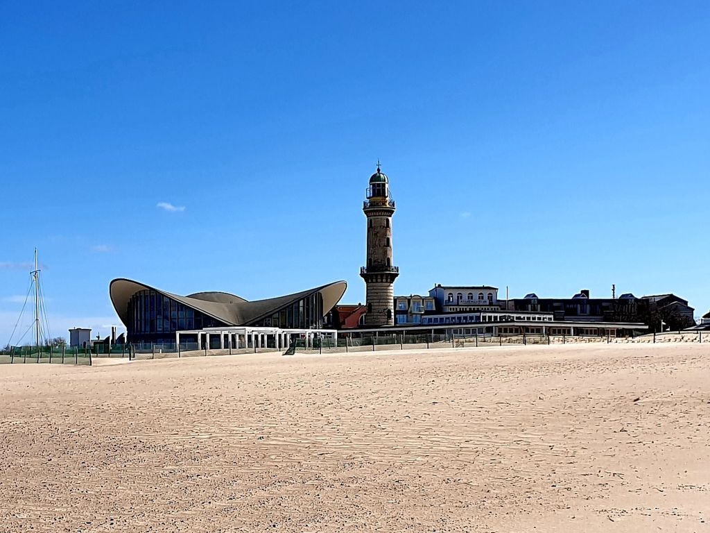 Am Strand von Warnemünde