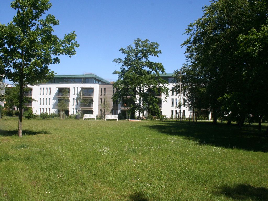 Aussenansicht Residenz im Kurpark Warnemünde