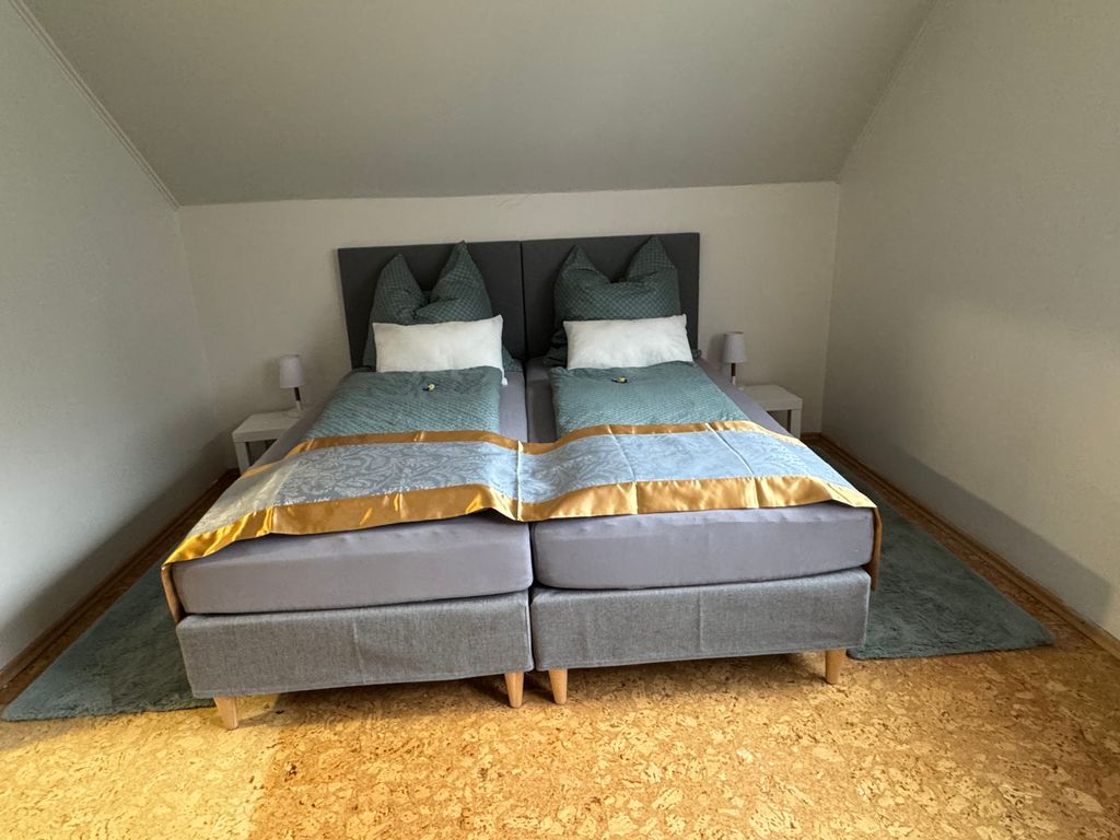 Schlafzimmer Betten sind auch einzelstellbar