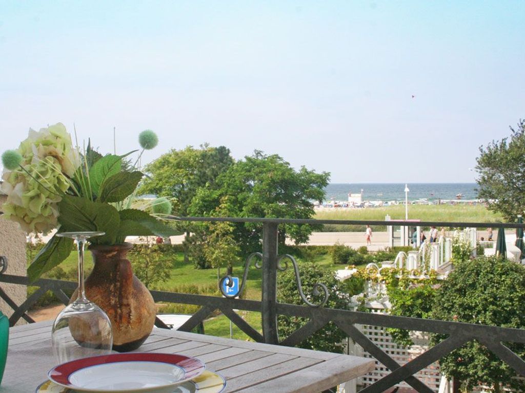Balkonterrasse mit Meerblick
