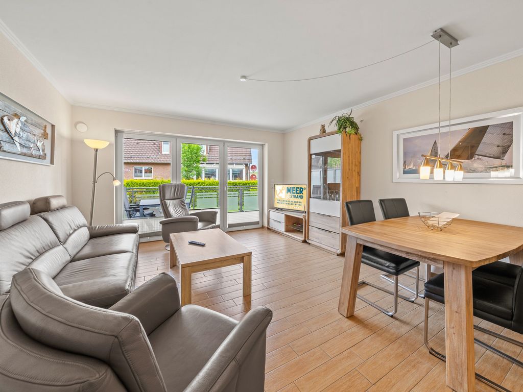 Wohnzimmer mit Balkon