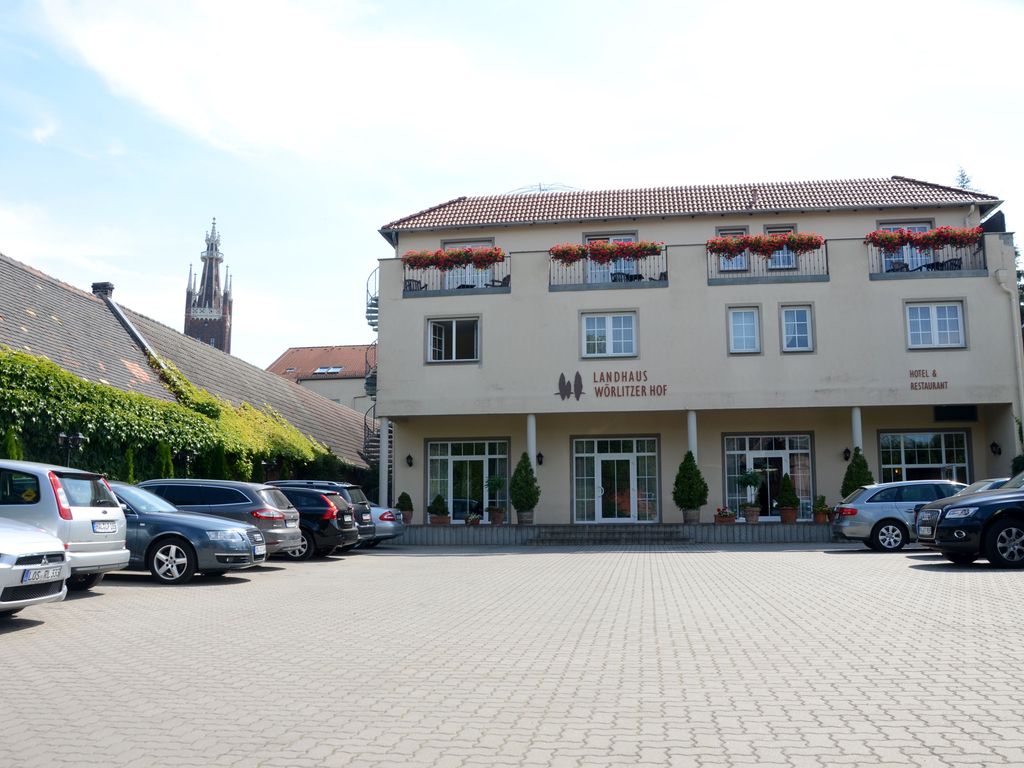 Hotelparkplatz / Außenansicht