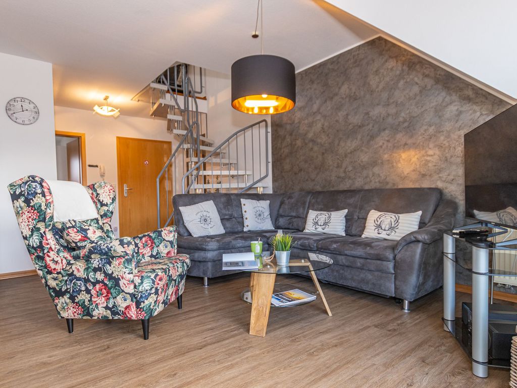 Wohnzimmer / Treppe