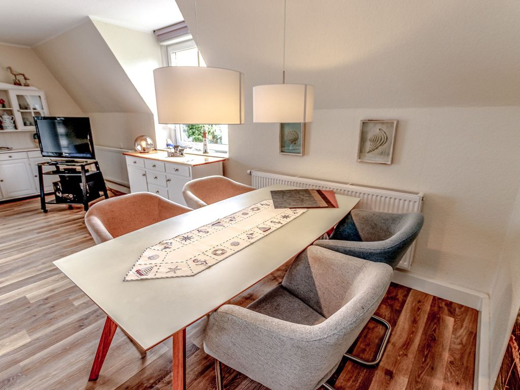 Großes, geräumiges und gemütliches Wohn- und Esszimmer mit viel Tageslicht
