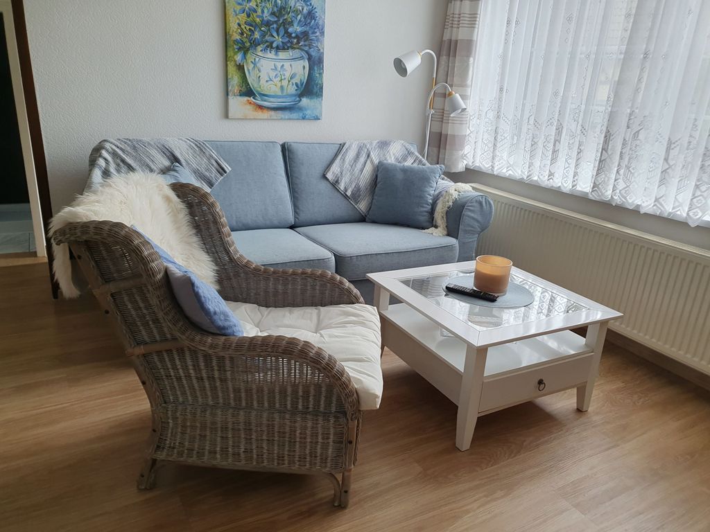 Wohnzimmer mit Sessel