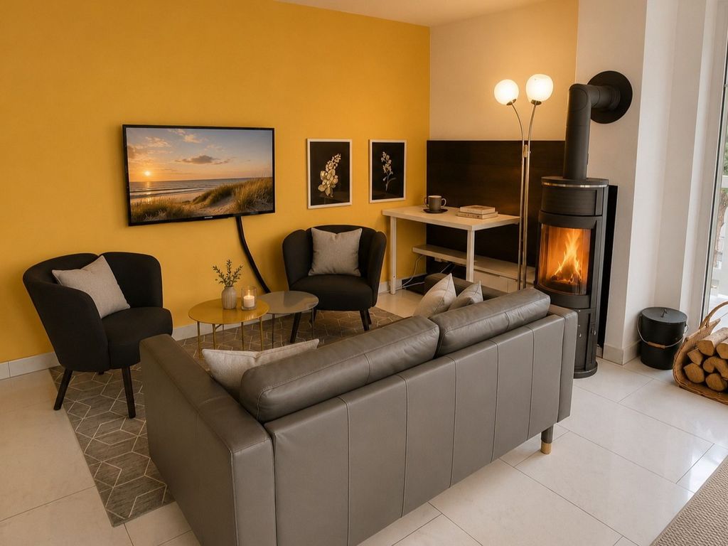 Wohnzimmer mit Kamin