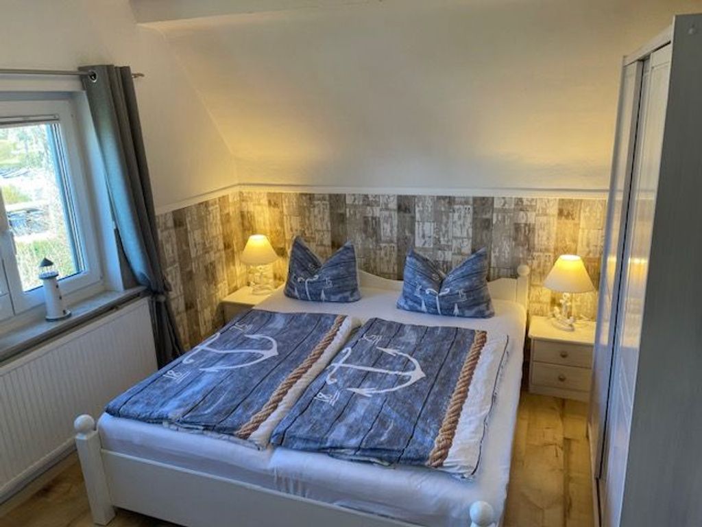 Schlafzimmer mit Doppelbett