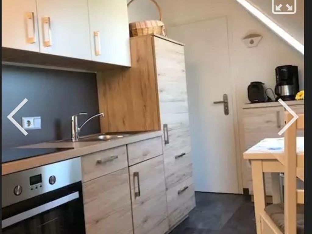 komplett ausgestattete Küche
