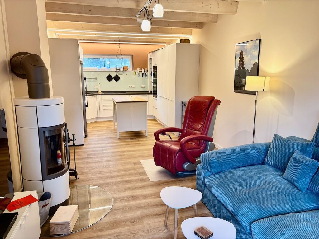 Wohnzimmer mit Kamin