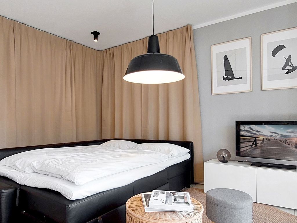 Schlafsofa im Wohnraum zur Nacht