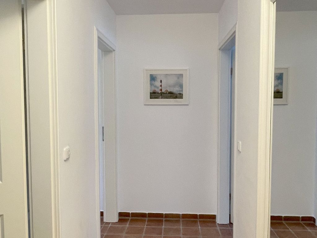 Flur mit großem Spiegel