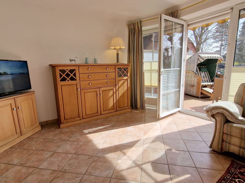 Wohnzimmer mit Blick in den Garten