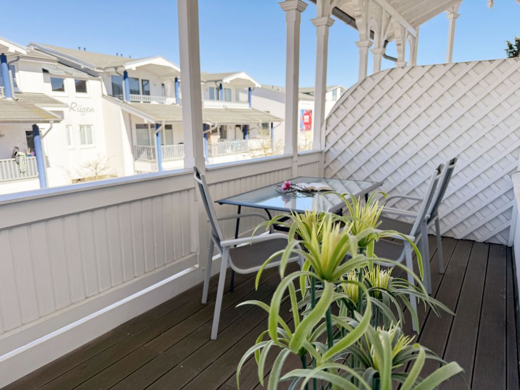 bestuhlter Balkon