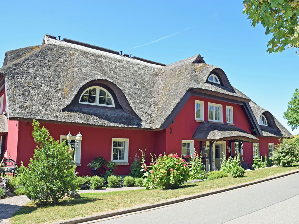 Karolas Landhus unterm Reetdach