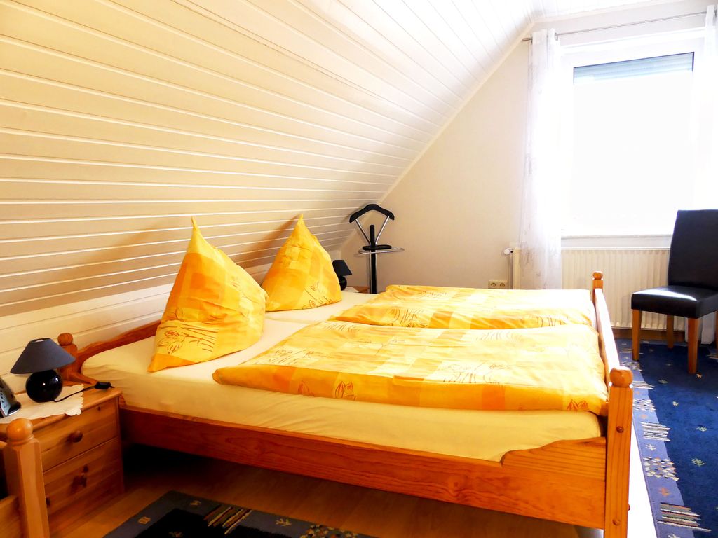 2. Schlafzimmer: Doppelbett