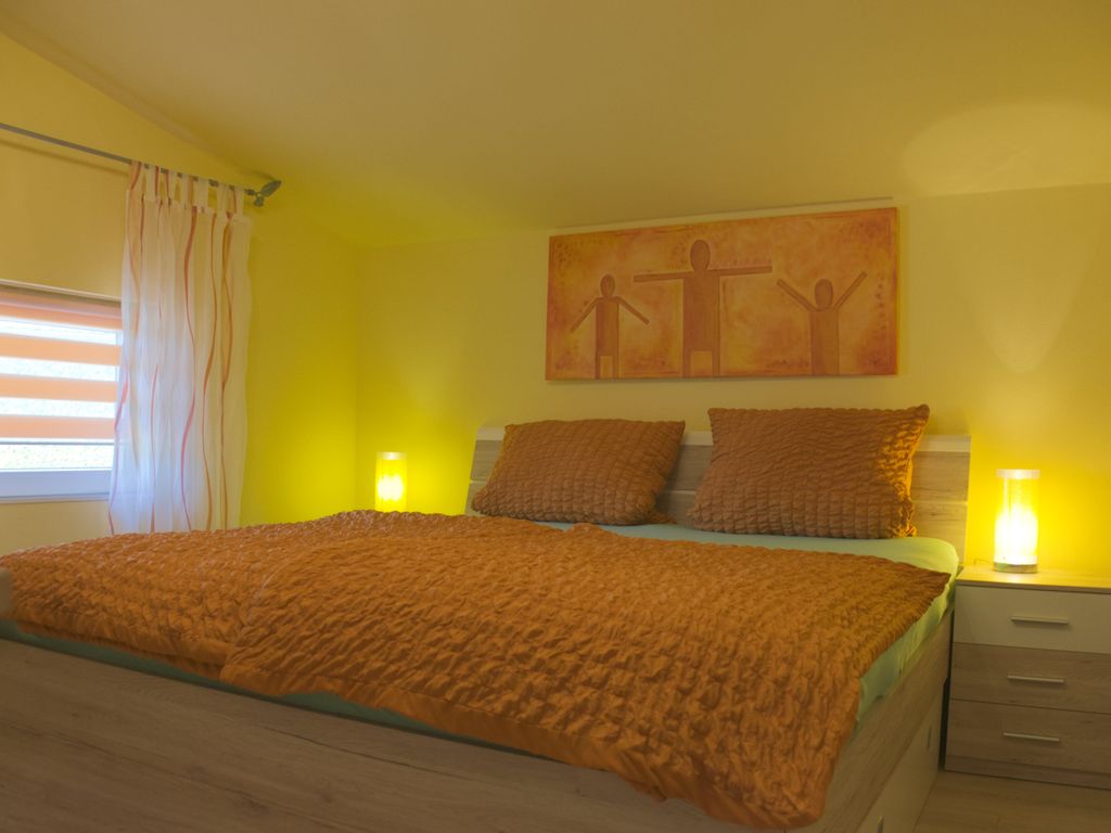 Schlafzimmer 1 (Erwachsene)