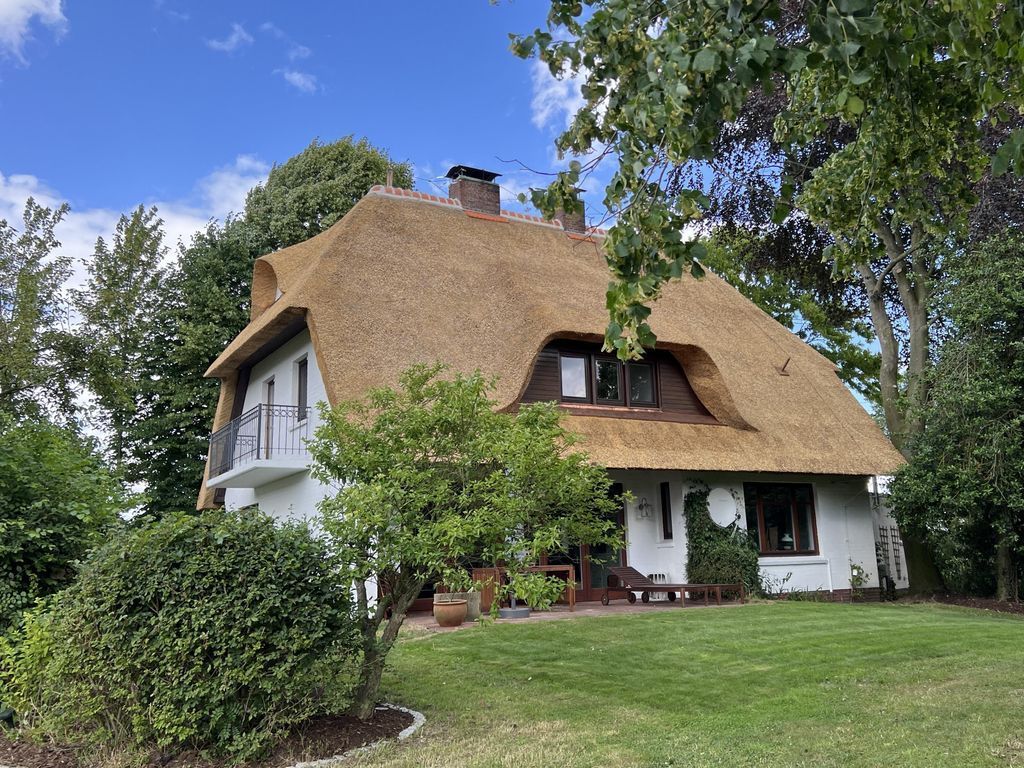 Reetdachlandhaus Wiemershörn