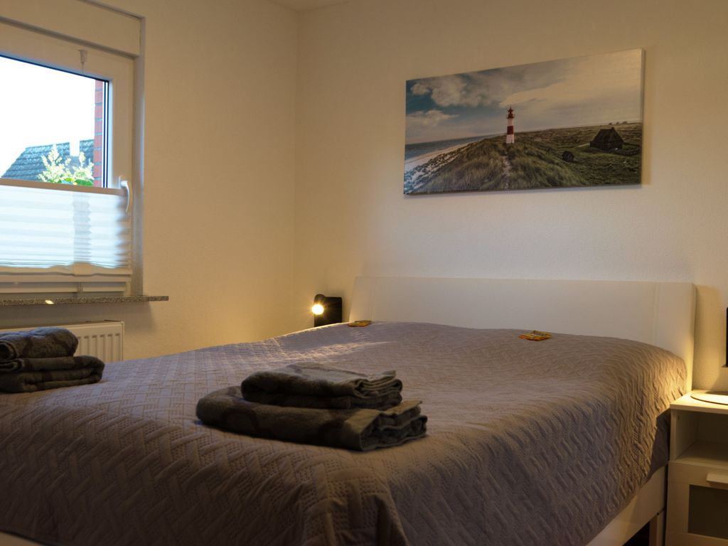 Schlafzimmer 1