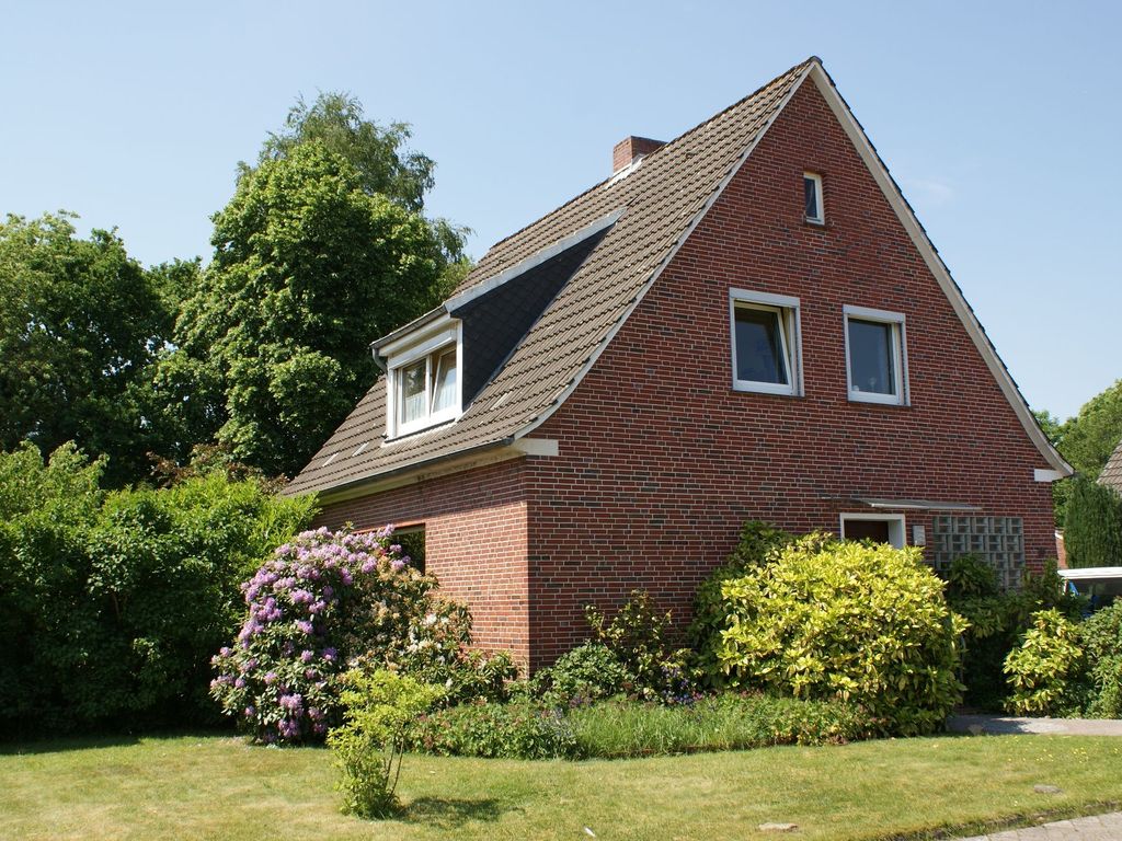 Enas Huus Straßenseite 3