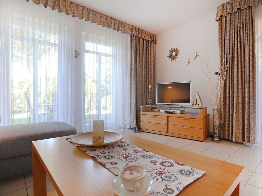 Haus am Teich, Whg. D14 - Blick vom Sofa auf den TV