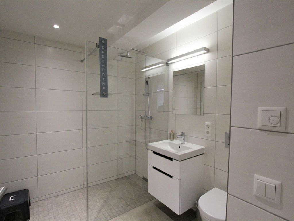 Dusch-WC-Bad