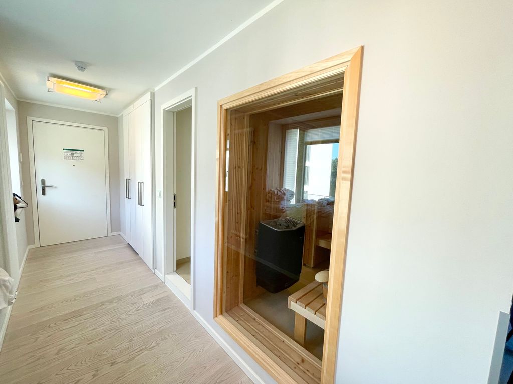 Flur mit Blick Sauna
