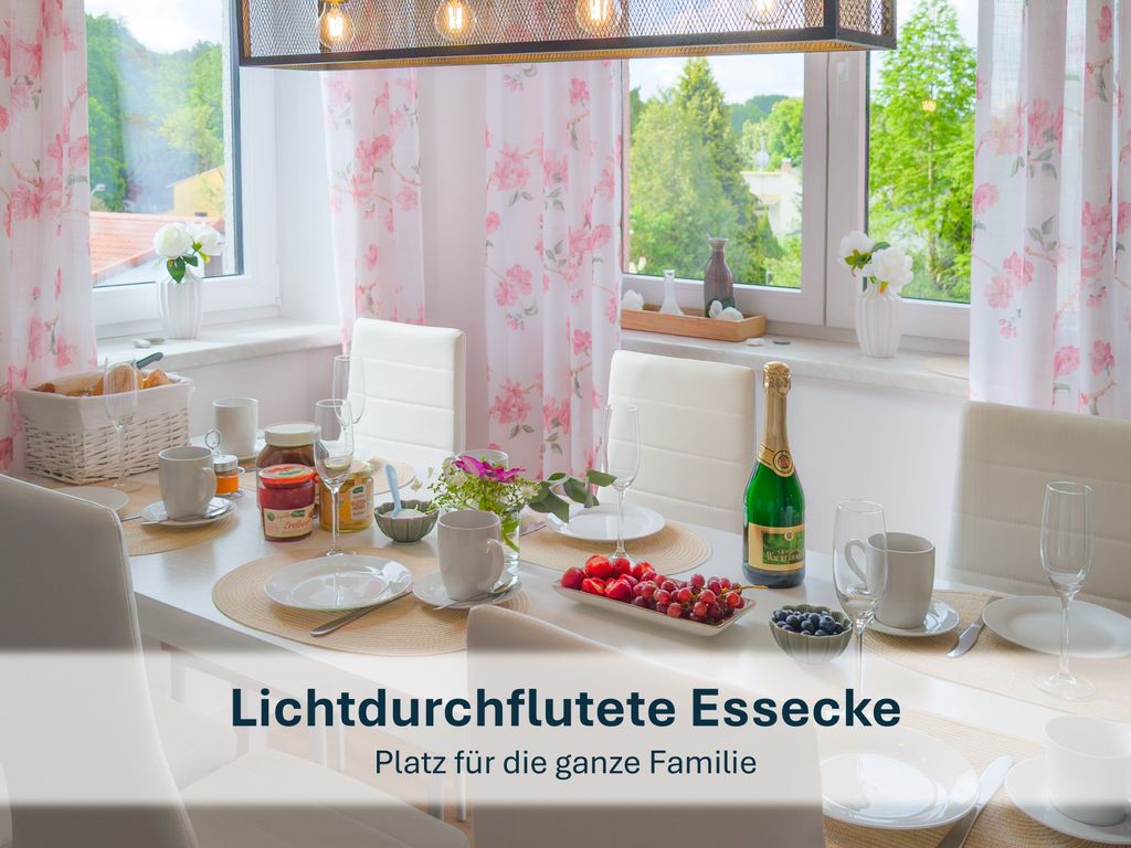 Lichtdurchflutete Essecke, Platz für die ganze Familie