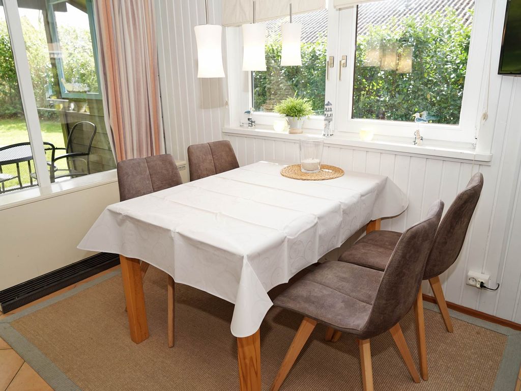 Esstisch im Wohnzimmer