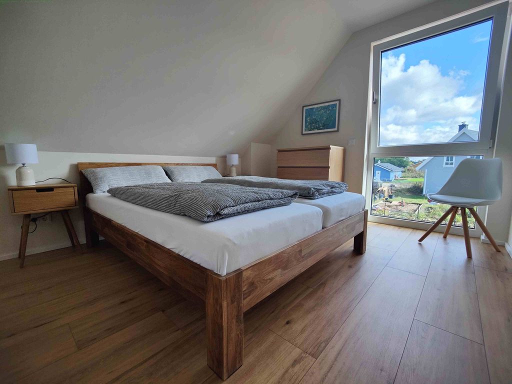 Schlafzimmer 2