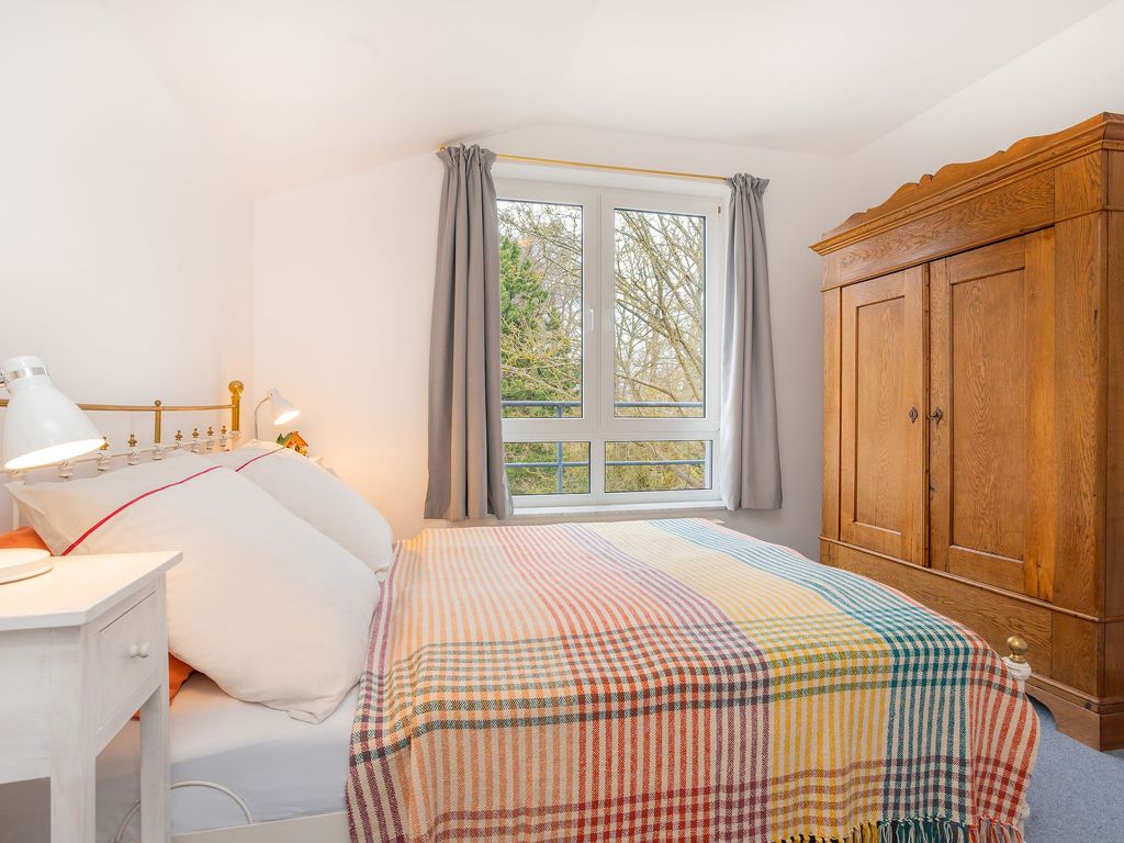 Schlafzimmer mit Doppelbett