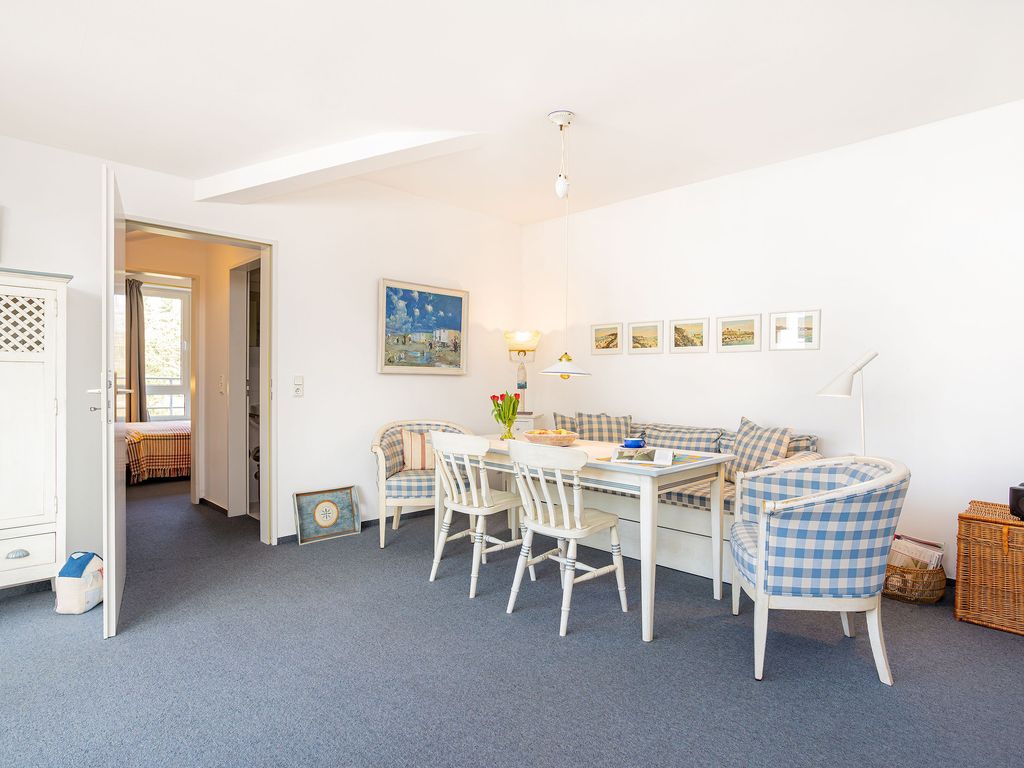 Wohnzimmer mit Essbereich