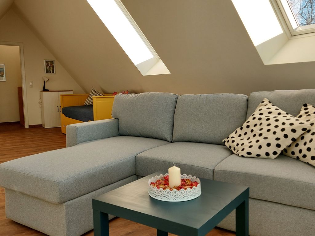 Wohnraum m it Schlafcouch für 2 Personen