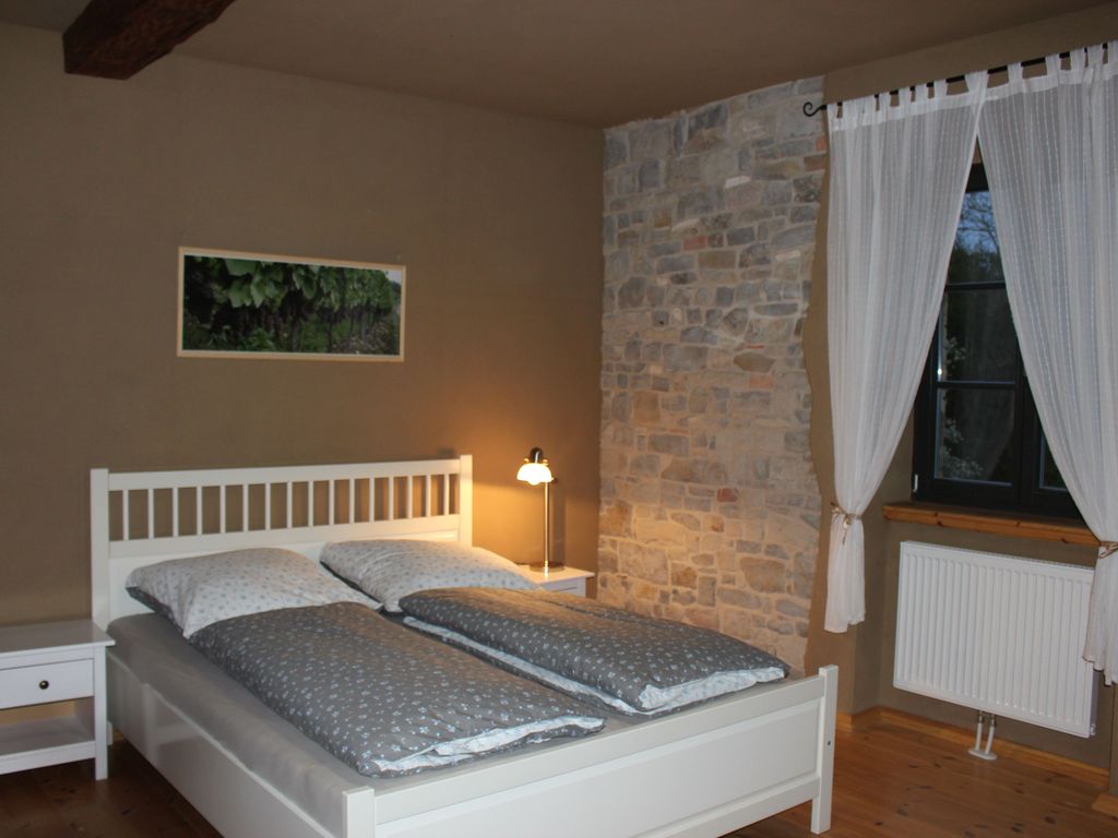 Schlafzimmer mit Doppelbett 160x200 cm