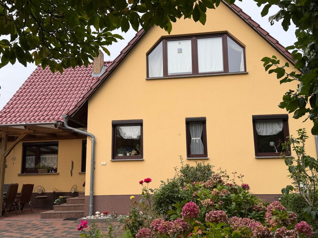 Hausansicht, Ferienwohnung im Erdgeschoss