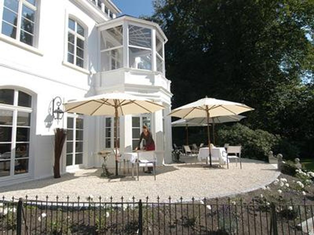 Hochzeitshaus, Hotel