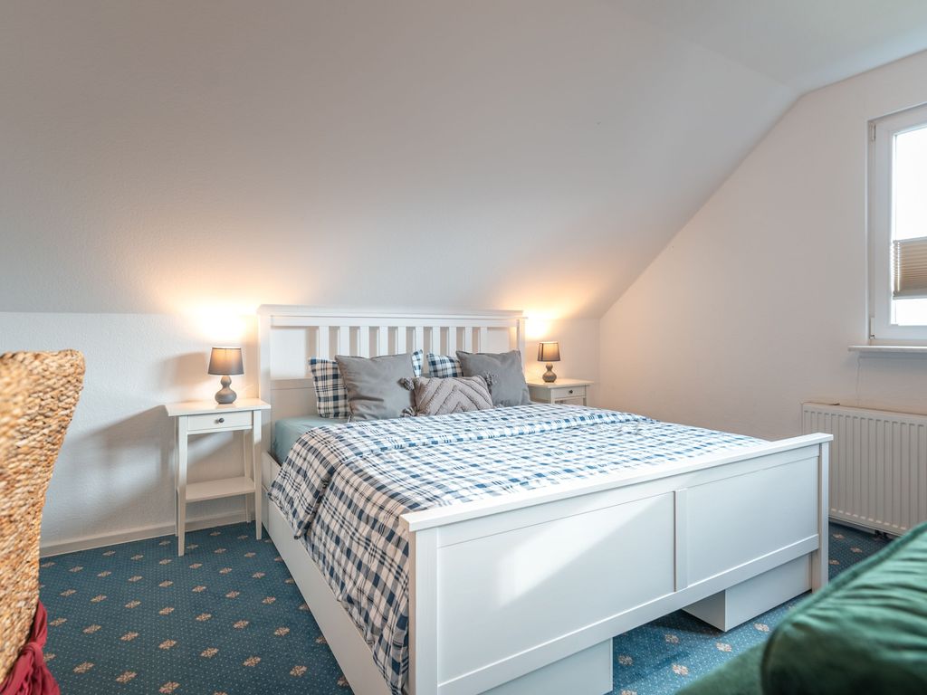 Schlafbereich mit Doppelbett