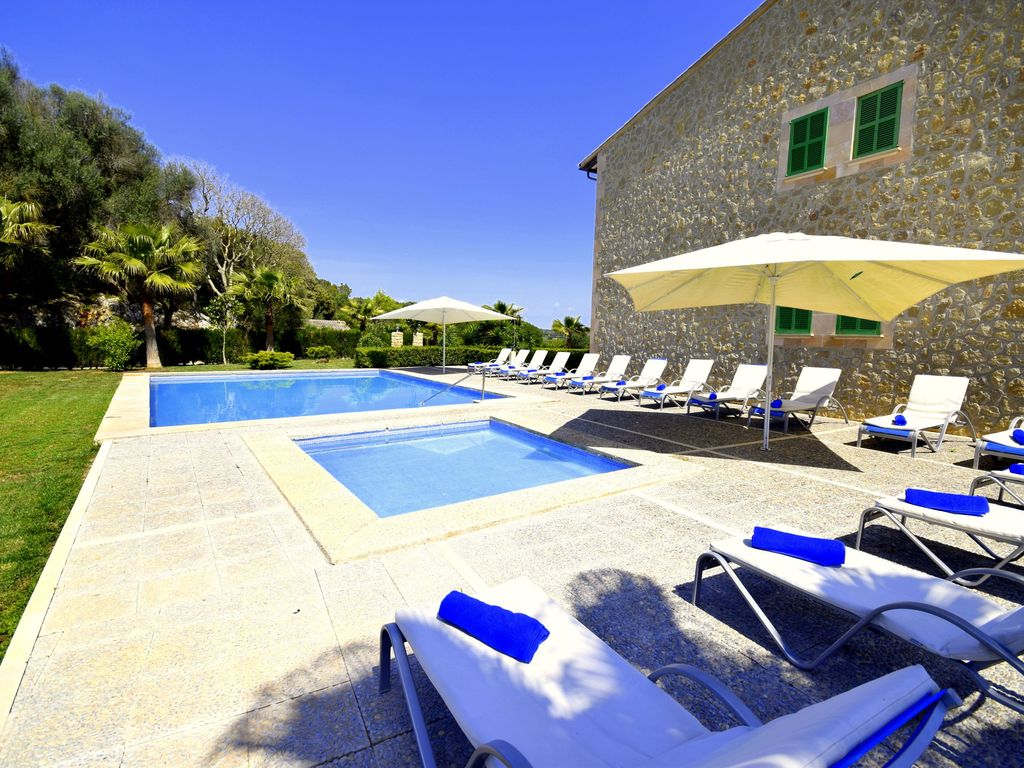 Terrasse und Pool