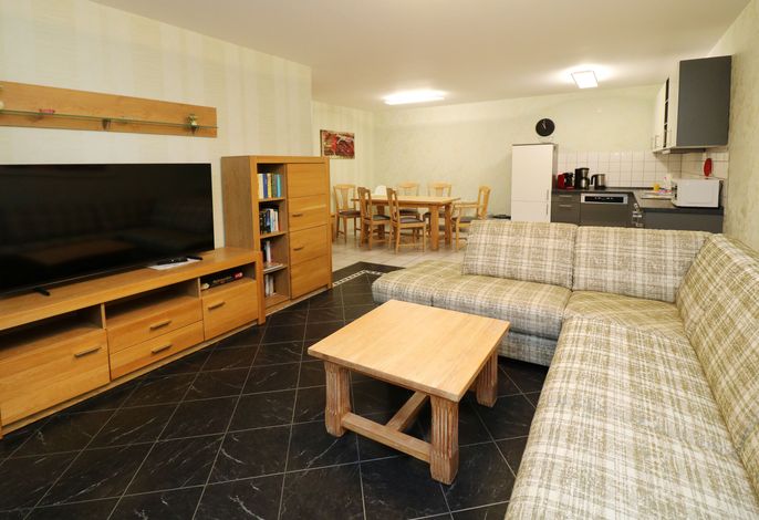 Photo Q03  Ruhige Ferienwohnung Karlshagen mit Hofbalkon 8