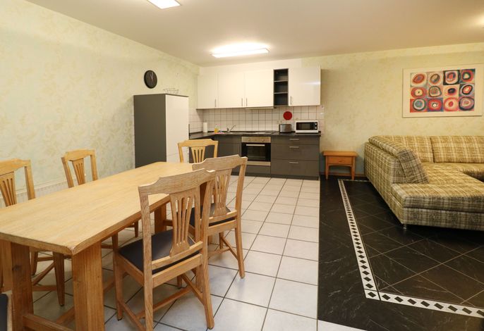 Photo Q03  Ruhige Ferienwohnung Karlshagen mit Hofbalkon 9