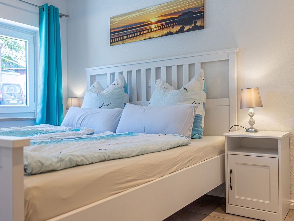 Schlafraum mit Doppelbett im EG