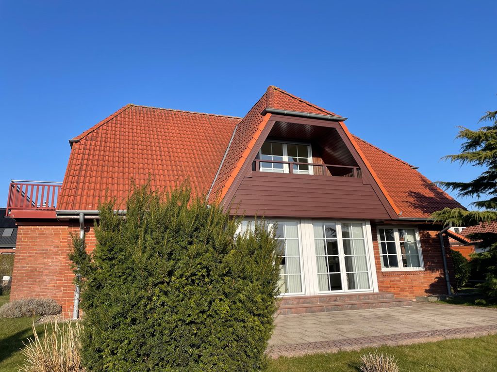 Die Ferienwohnung befindet sich im Obergeschoß mit Balkon