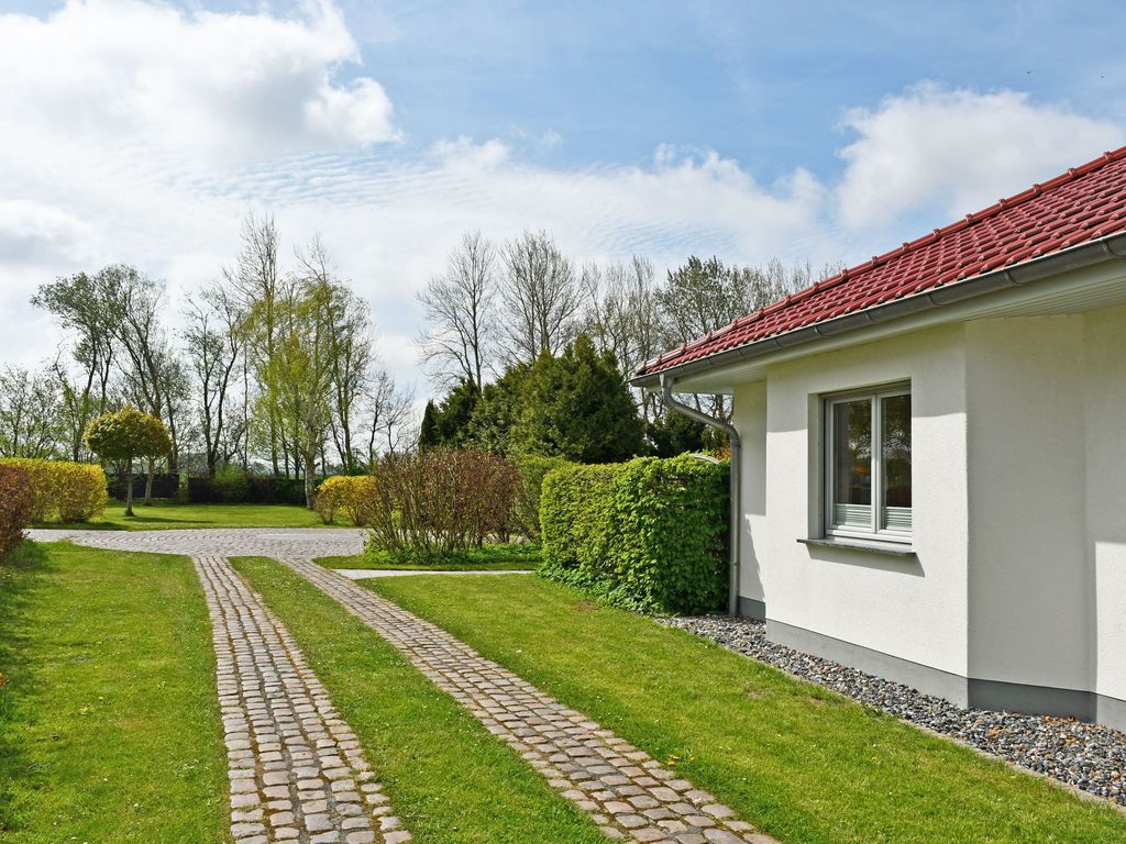 schöne Ferienwohnungen mit Terrasse im Zentrum von Rügen