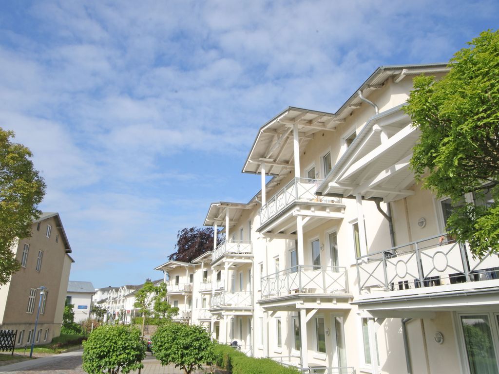 seitlicher Blick zum Haus