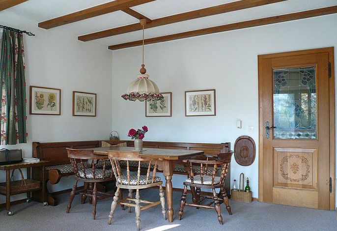 Ferienhaus mit drei Schlafzimmern und Terrasse (R17)