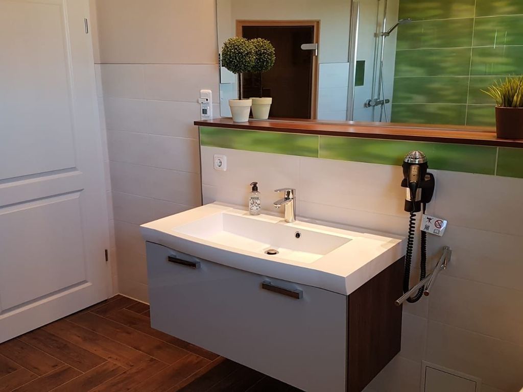 1. Badezimmer mit Sauna