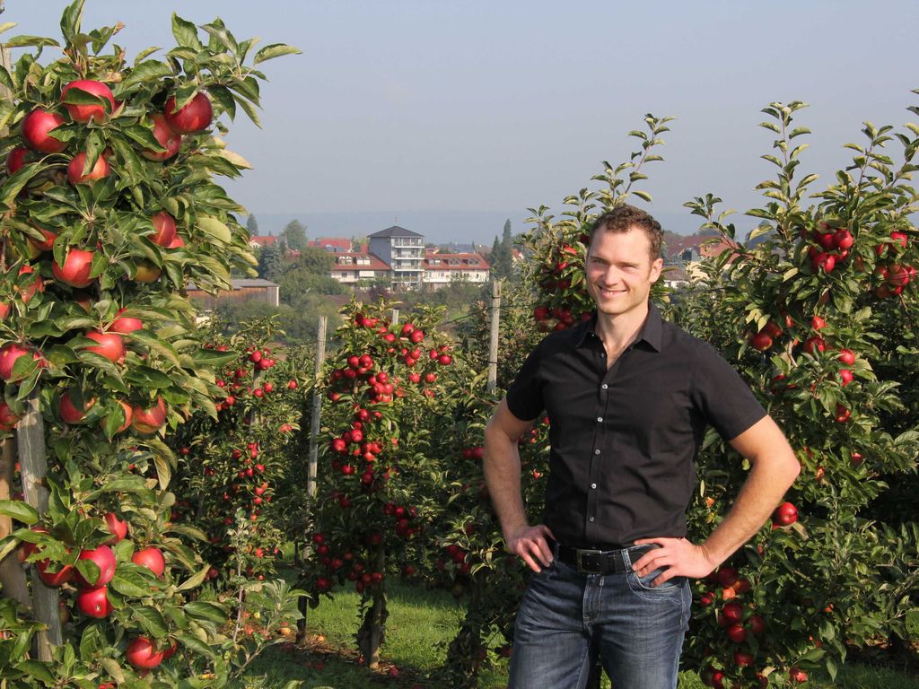 Gästehaus hinter den Obstplantagen